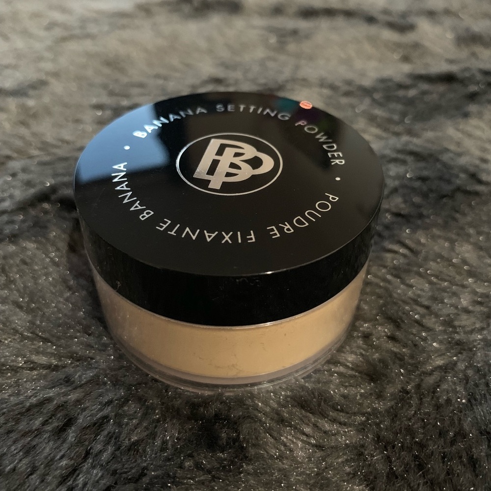 Banana Setting Powder - Picture 2 of 5